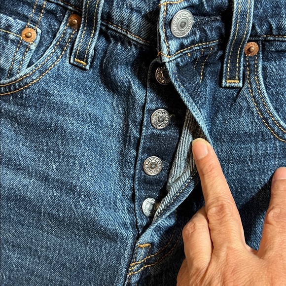 Levi's 501‎ Dark Blue Jean Shorts with Frayed Hem W26 - Picture 5 of 12